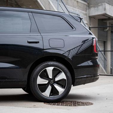 2025 Volvo EX90 Twin Motor Performance Plus