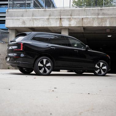 2025 Volvo EX90 Twin Motor Performance Plus