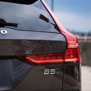 2025 Volvo V60 Cross Country Plus, B5 AWD Gas (mild hybrid)