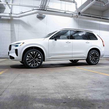 2026 Volvo XC90 B6 Ultra Dark Theme 7-Seater