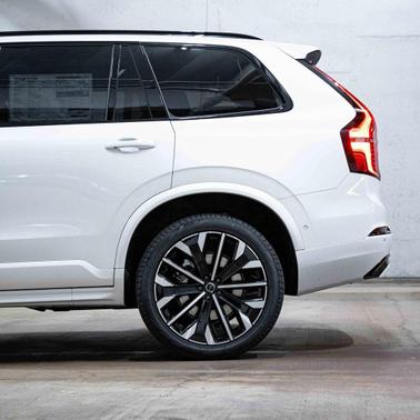 2026 Volvo XC90 B6 Ultra Dark Theme 7-Seater