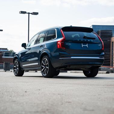 2023 Volvo XC90 B6 Plus 6-Seater
