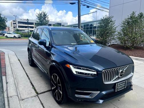 2023 Volvo XC90 B6 Plus 6-Seater