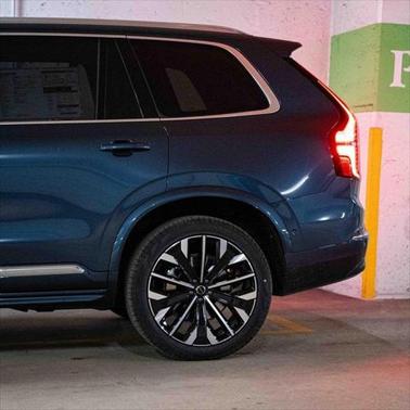 2025 Volvo XC90 Plug-In Hybrid T8 Ultra 7-Seater