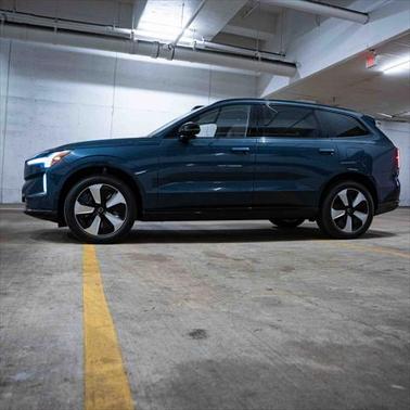 2025 Volvo EX90 Twin Motor Plus