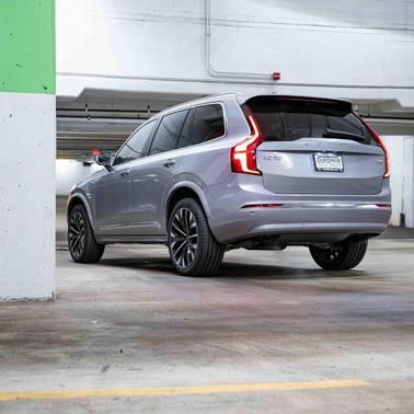 2026 Volvo XC90 Plug-In Hybrid T8 Plus 6-Seater