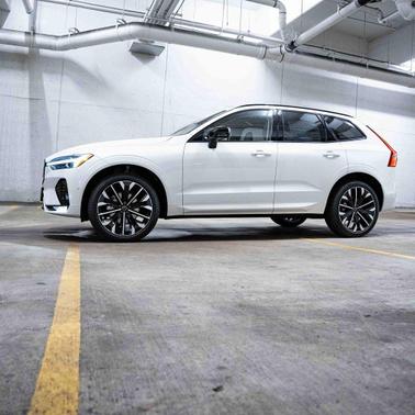 2026 Volvo XC60 B5 Ultra
