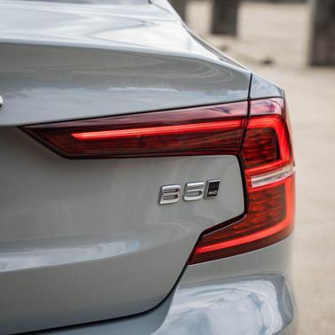2025 Volvo S60 B5 Core