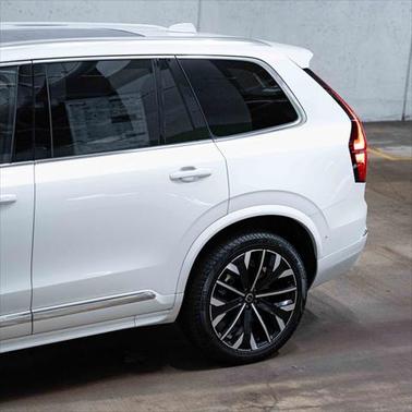 2025 Volvo XC90 Plug-In Hybrid T8 Ultra 7-Seater