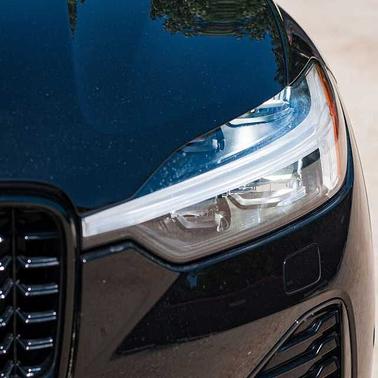 Onyx Black 2024 Volvo XC60 Plus