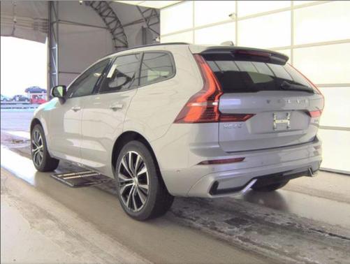 2025 Volvo XC60 B5 Plus