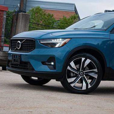 Fjord Blue 2023 Volvo XC40 Plus