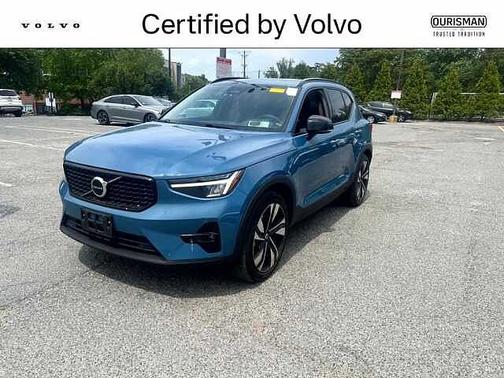 Fjord Blue 2023 Volvo XC40 Plus
