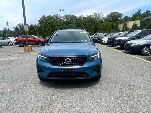 Fjord Blue 2023 Volvo XC40 Plus