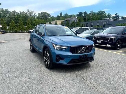 Fjord Blue 2023 Volvo XC40 Plus