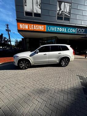 2024 Volvo XC90 B6 Plus Bright Theme 7-Seater