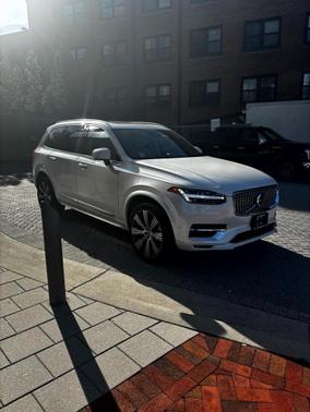 2024 Volvo XC90 B6 Plus Bright Theme 7-Seater