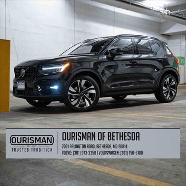 2025 Volvo XC40 B5 Ultra Dark Theme