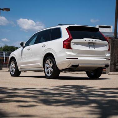 2021 Volvo XC90 T5 Momentum
