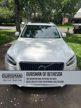 2021 Volvo XC90 T5 Momentum