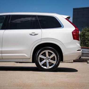 2021 Volvo XC90 T5 Momentum