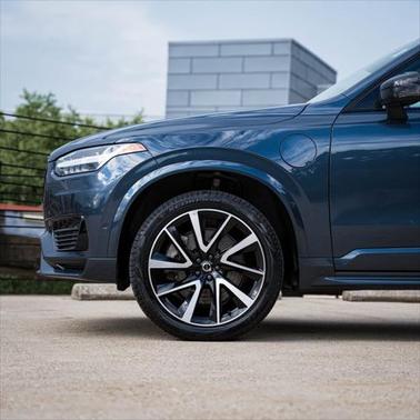 2023 Volvo XC90 Recharge Plug-In Hybrid T8 Ultimate Dark Theme 7-Seater