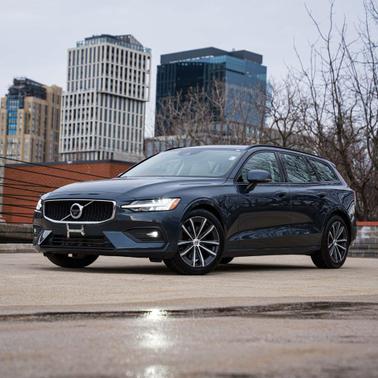 2021 Volvo V60 T5 Momentum