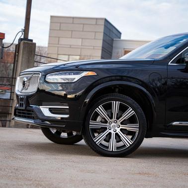 2024 Volvo XC90 Recharge Plug-In Hybrid T8 Ultimate Bright Theme 7-Seater