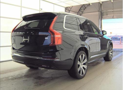 2024 Volvo XC90 Recharge Plug-In Hybrid T8 Ultimate Bright Theme 7-Seater