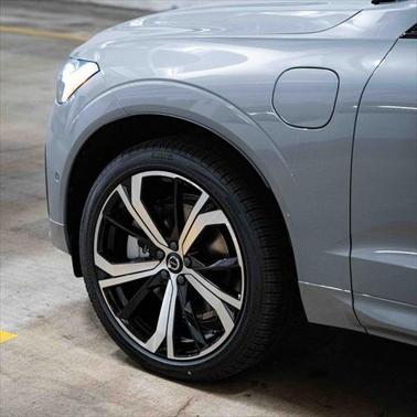2025 Volvo XC60 Plug-In Hybrid T8 Ultra