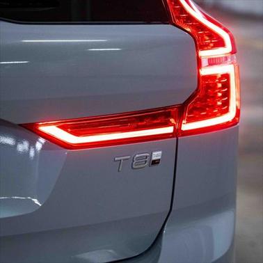 2025 Volvo XC60 Plug-In Hybrid T8 Ultra