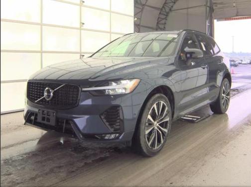 2025 Volvo XC60 B5 Plus