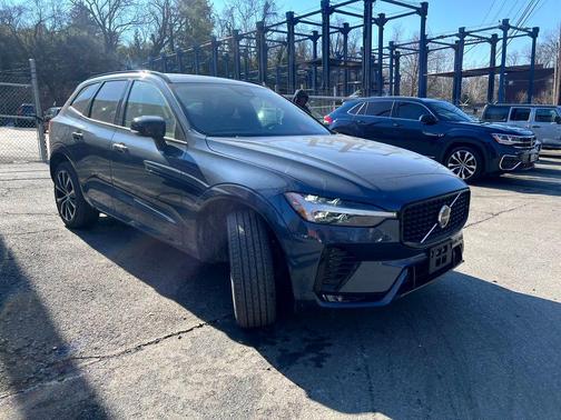 2025 Volvo XC60 B5 Plus