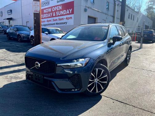 2025 Volvo XC60 B5 Plus