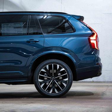 2026 Volvo XC90 B6 Ultra Dark Theme 7-Seater