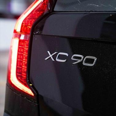 2025 Volvo XC90 B6 Ultra