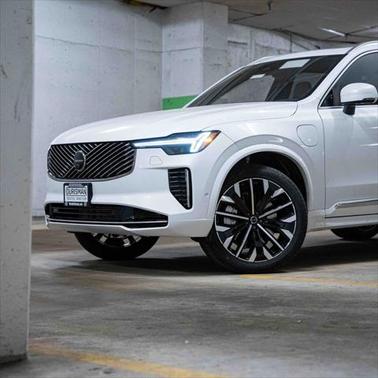 2025 Volvo XC90 Plug-In Hybrid T8 Plus 7-Seater