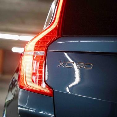 2024 Volvo XC90 B6 Ultimate Bright Theme 7-Seater