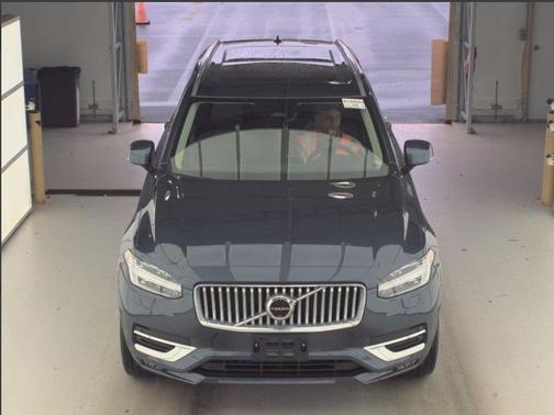 2024 Volvo XC90 B6 Plus Bright Theme 7-Seater