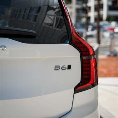 2025 Volvo XC90 B6 Plus 6-Seater