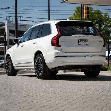 2025 Volvo XC90 B6 Plus 6-Seater