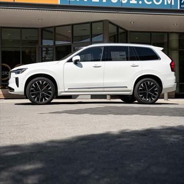 2025 Volvo XC90 B6 Plus 6-Seater