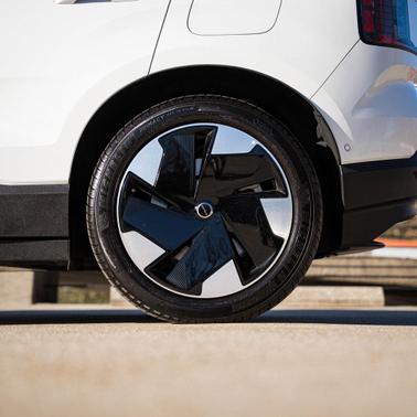 2025 Volvo EX30 Twin Motor Ultra