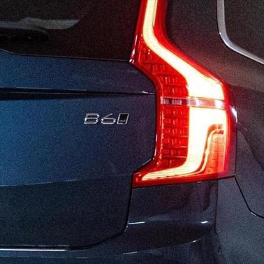 2024 Volvo XC90 B6 Ultimate Bright Theme 7-Seater