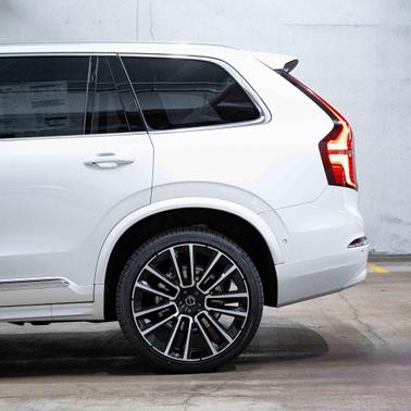 2026 Volvo XC90 B6 Plus 6-Seater