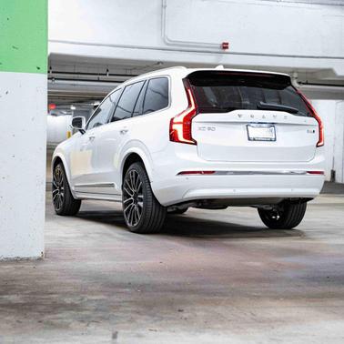 2026 Volvo XC90 B6 Plus 6-Seater