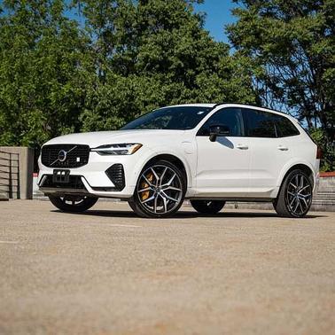 Crystal White 2024 Volvo XC60 Polestar