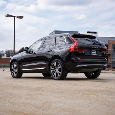 2023 Volvo XC60 B5 Plus Bright Theme