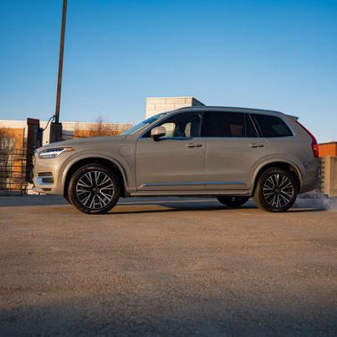 2025 Volvo XC90 Plug-In Hybrid T8 Plus 7-Seater