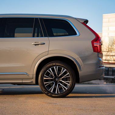 2025 Volvo XC90 Plug-In Hybrid T8 Plus 7-Seater